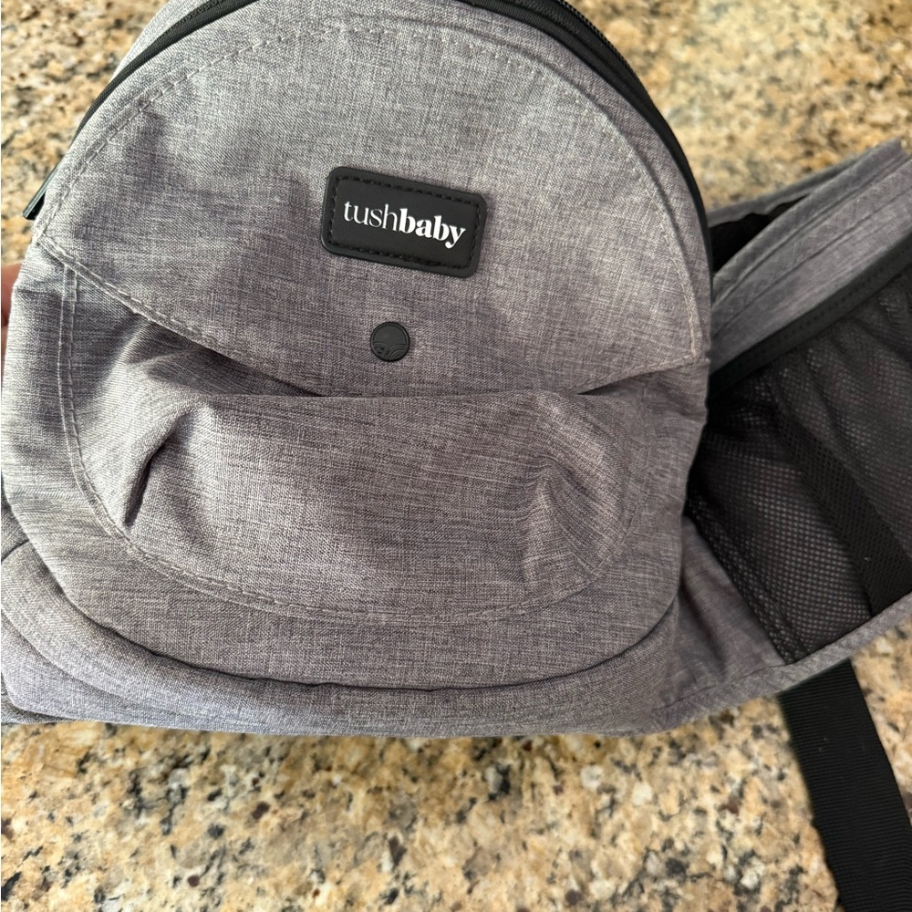 TushBaby Hip Carrier - Grey